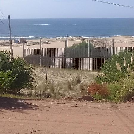 Cabana Praia Punta Del Diablo Exterior photo